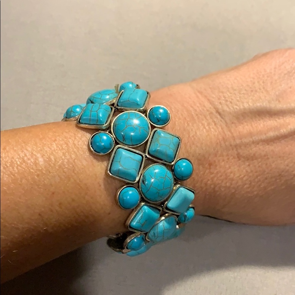 Super cute Turquoise bracelet!!